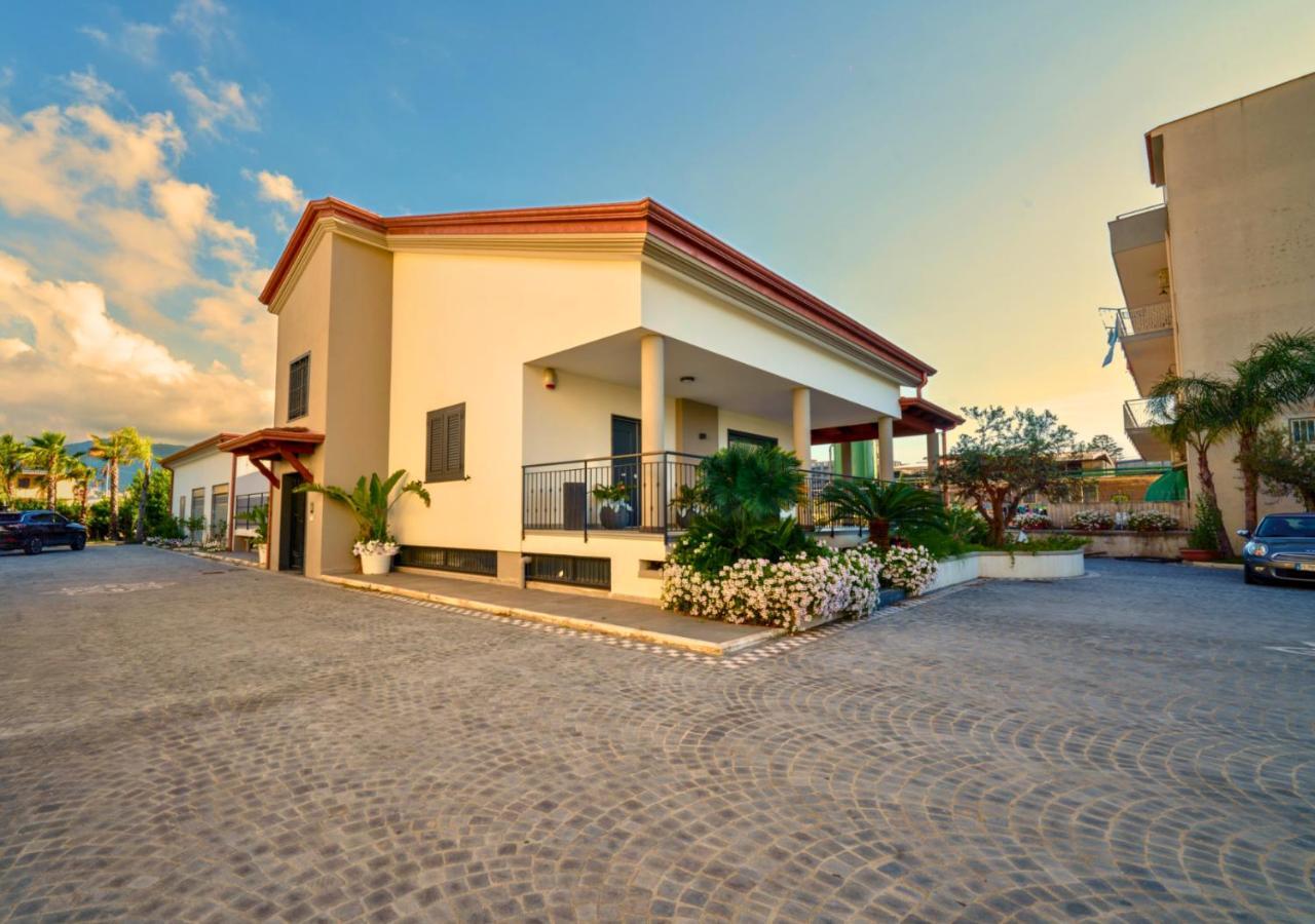 Villa Dei Cesari Bed & Breakfast Santa Maria La Carità Exterior foto